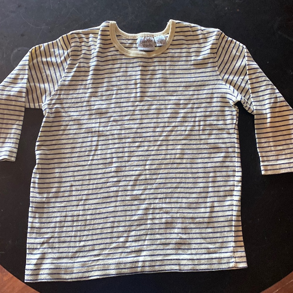 Yellow sweater 3/4 length sleeves.